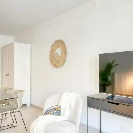 Apartamento Seaside Escape Perfect For 5 In *