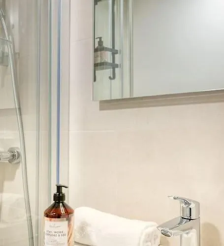 Seaside Escape Perfect For 5 In Apartamento Ostend